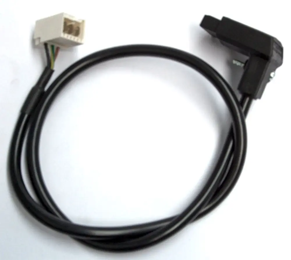 Daikin-Kabel für das Gasventil mit einem schmalen Stecker und einem langen Kabel, geeignet für spezifische Anwendungsbereiche in Heizsystemen.